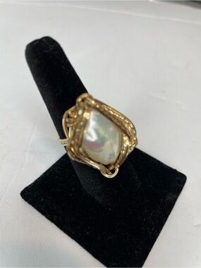 Beautiful Gold Filled Wire-Wrapped Fresh Water Baroque  Pearl Ring Size 7.5